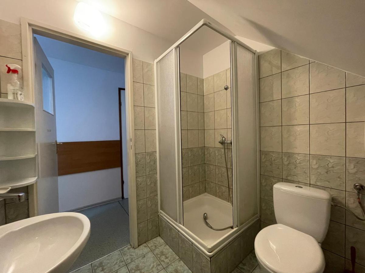 Bieszczadzki Hals - Dom Z 6 Sypialniami Villa Polańczyk Exteriör bild